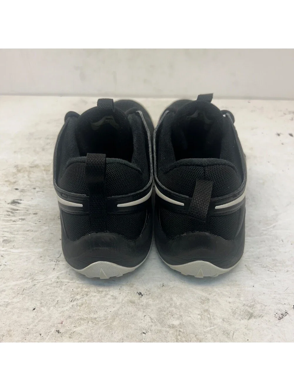 Nike Women's Zoom HyperAce 2 Athletic Volleyball Sneakers Black/White Size 9M